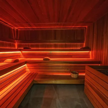 B Z Sauna, Sun & Snow *