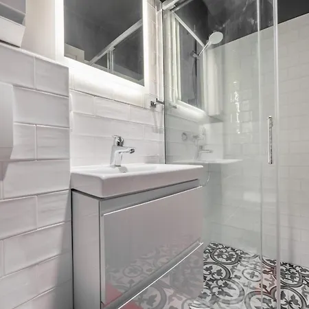 B Z Sauna, Sun & Snow Apartment